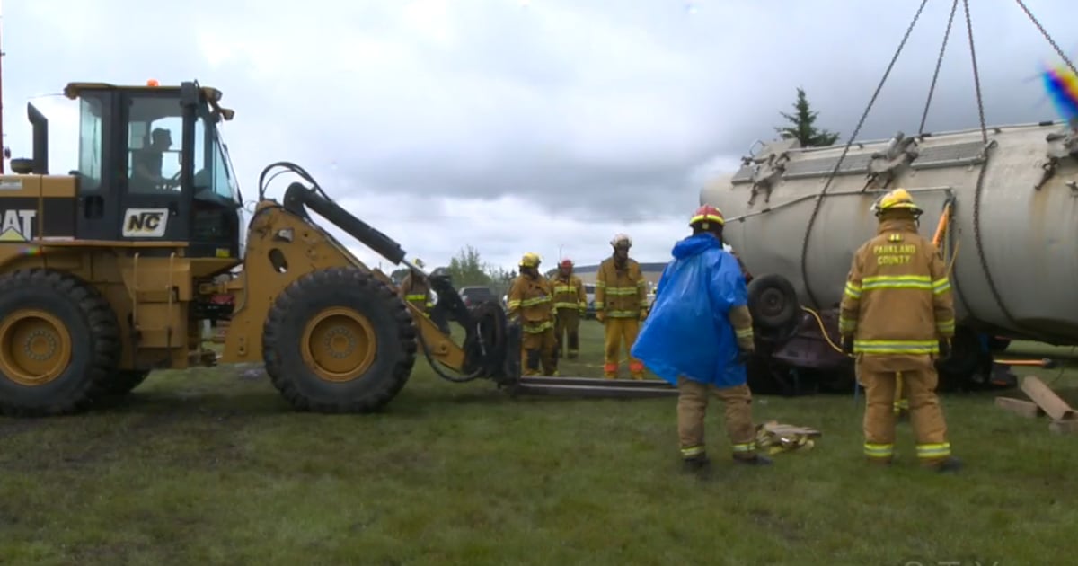 Giant Resscue Rig Emergency responders gain big rig rescue training