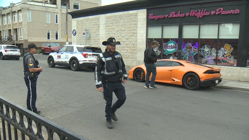 Calgary team cracking down on noisy vehicles along 17 Avenue S.W.