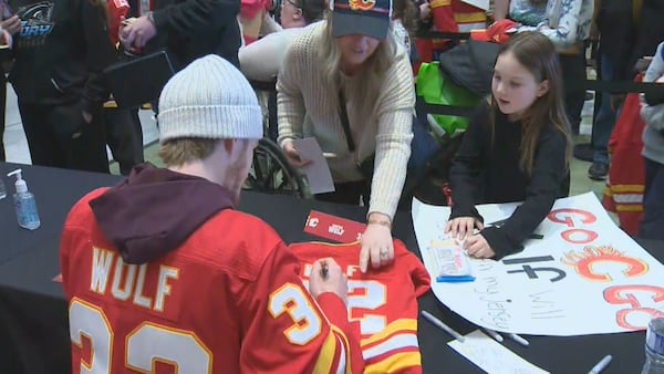 Calgary Flames visit with fans at CrossIron Mills ahead of road trip