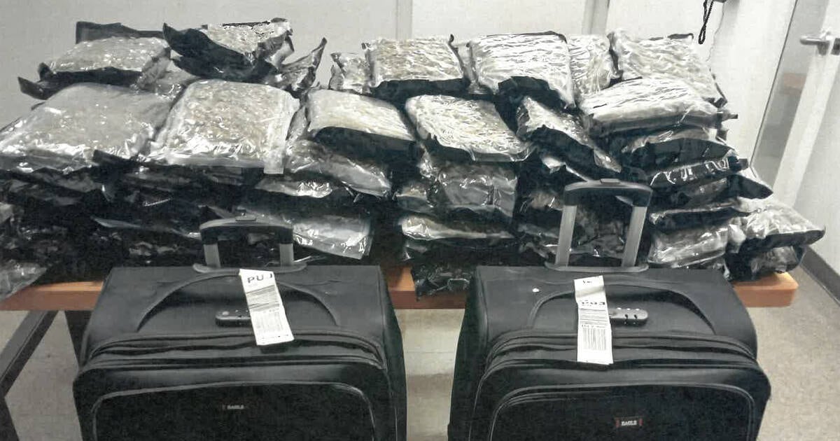 Two Air Canada employees arrested in connection with drug trafficking