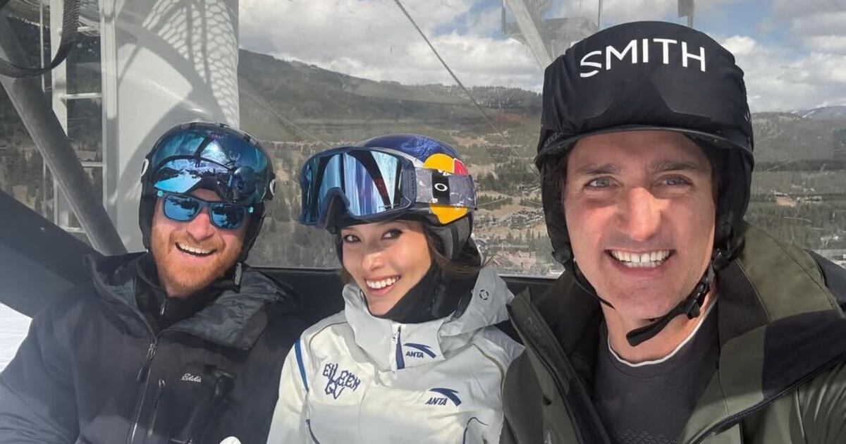 Justin Trudeau, Prince Harry share skiing selfie with Eileen Gu