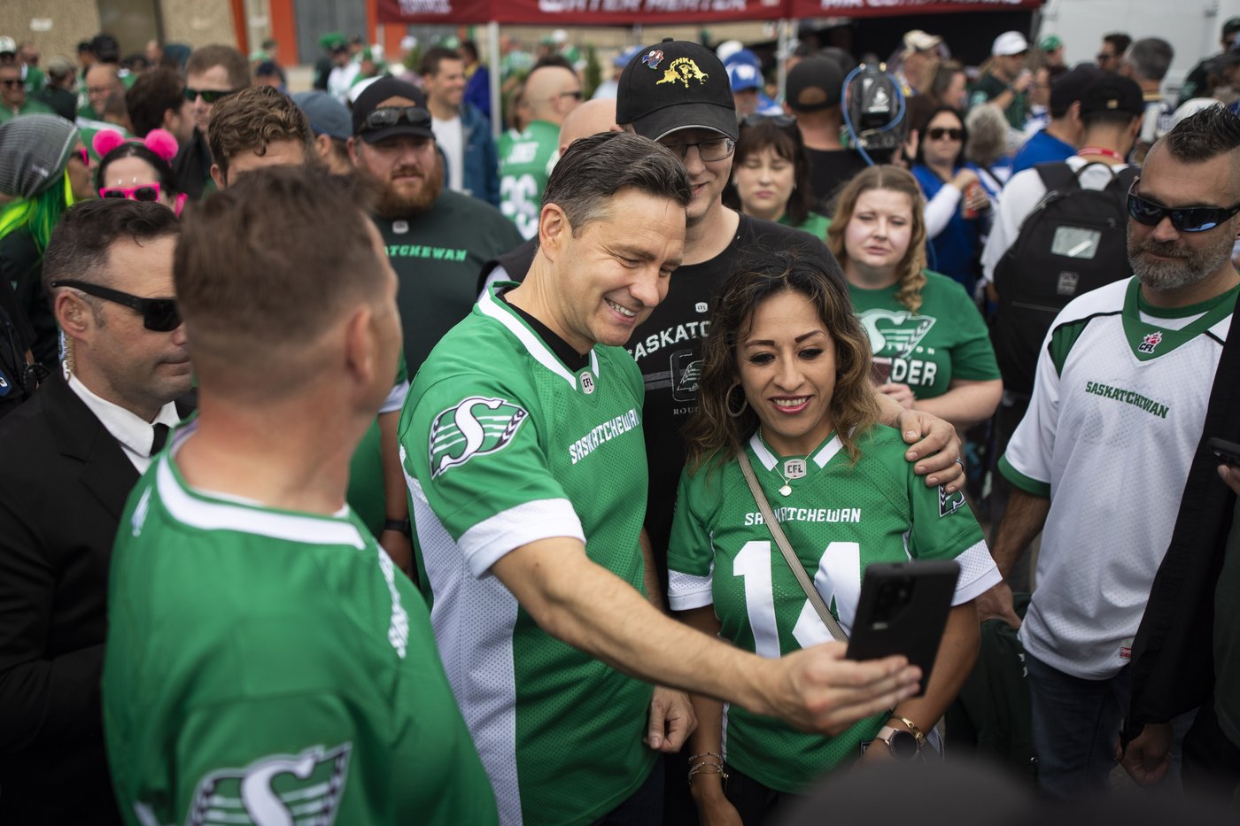 As the trade war dominates Canadian politics, Conservatives fight among themselves