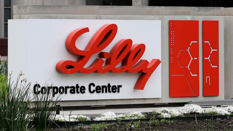 Roche, Eli Lilly’s Alzheimer’s blood test gets U.S. FDA clearance