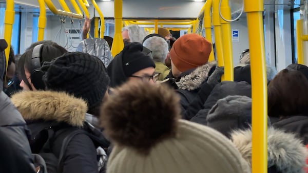 Frustration grows as Orléans commuters continue to wait for LRT eastern extension