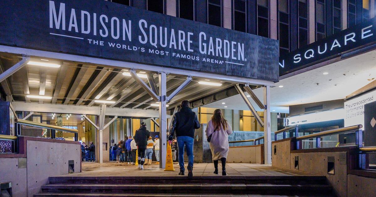 Man falls to his death during rock concert at Madison Square Garden