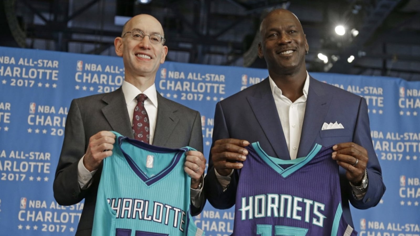 Michael Jordan selling majority ownership stake in Charlotte Hornets