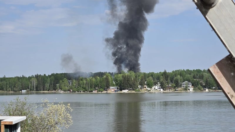 Wildfire evacuation order lifted for county northwest of Edmonton
