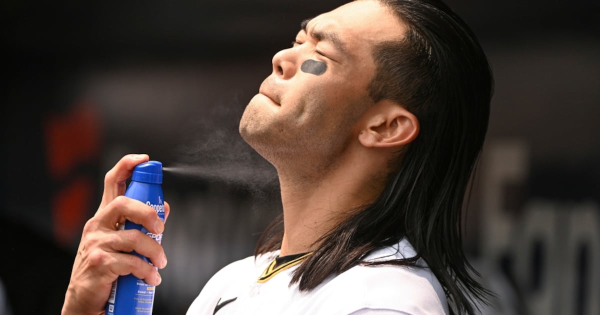Sunscreen Overkill Debunking the 'anti-sunscreen' movement: Doctors say TikTok trend is ...