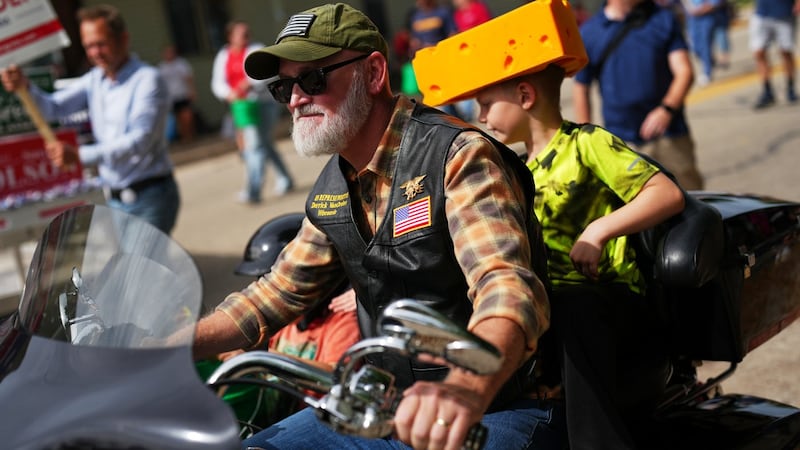 U.S. midterm elections head into the home stretch as candidates hit Labour Day events