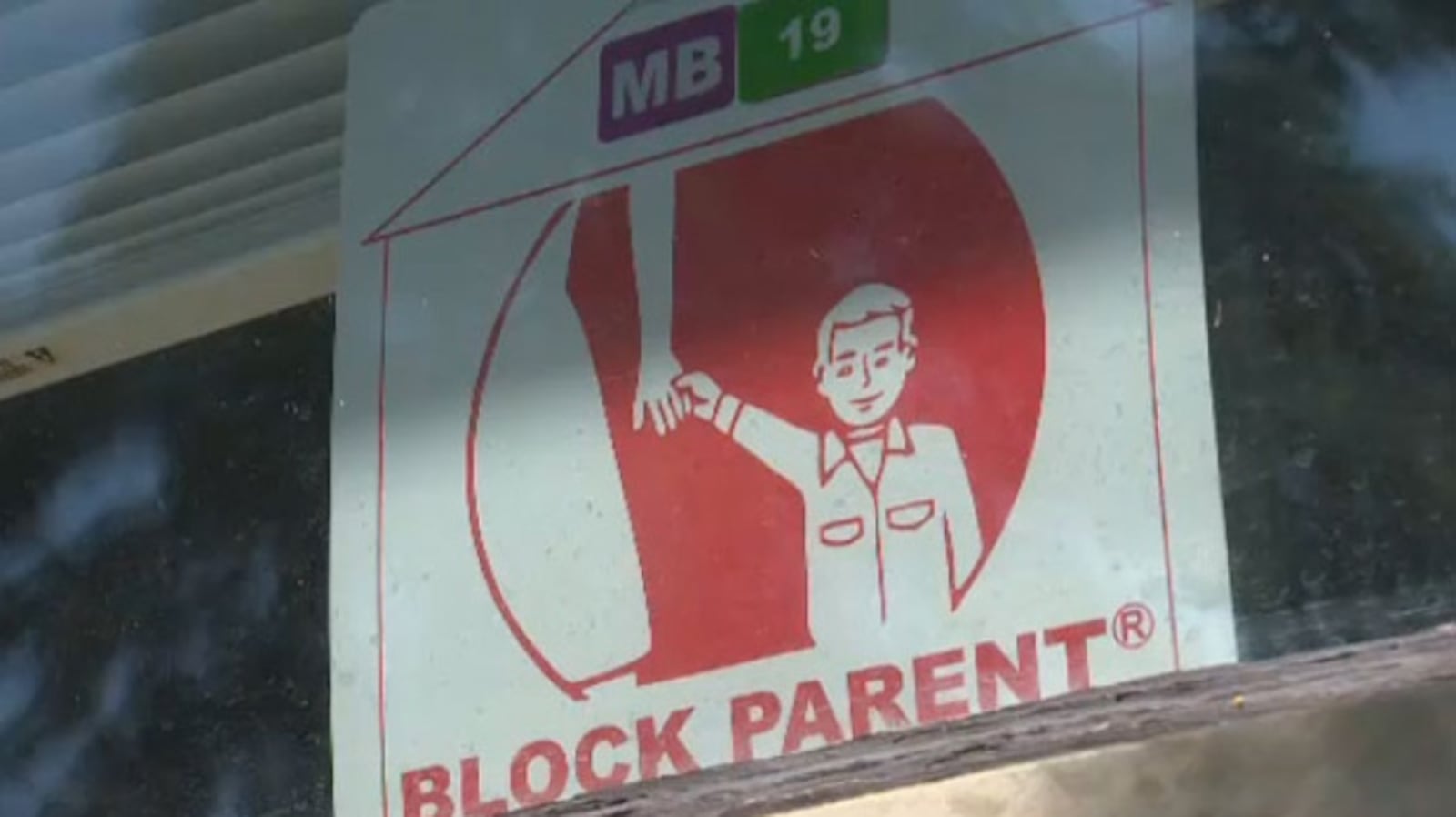 Block Parent Program Signs Block parent signs disappearing from Winnipeg windows