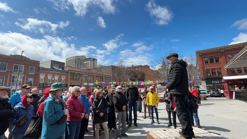 Ottawa steps out for Jane’s Walk tours across the capital