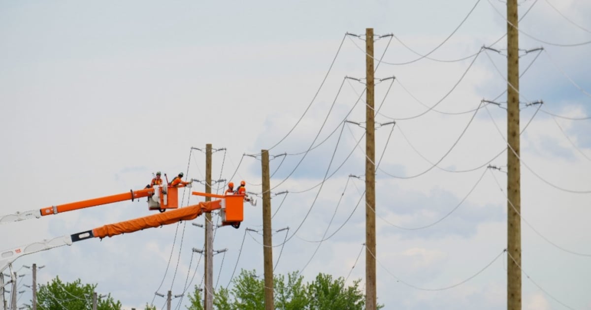 Clean Up Power Clean up, power restoration efforts underway after destructive Ontario ...