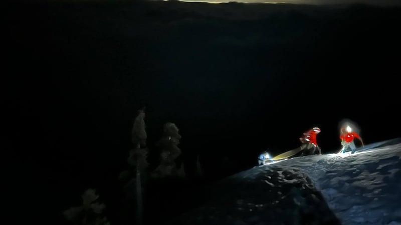Rescue underway for hikers above Vancouver amid 'full winter conditions' on trail