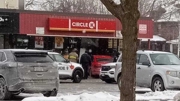 Driver crashes car into Circle K on Mill Street