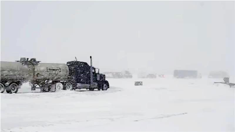 RCMP warn of ‘treacherous’ road conditions as spring snow storm hits Alberta