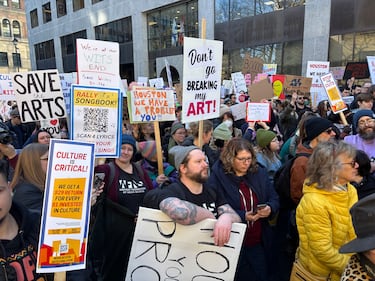 Thousands gather outside Nova Scotia Province House protesting proposed cuts to the arts, culture and tourism sectors. (CTV/Jesse Thomas)