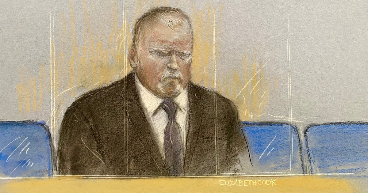 Britischer Bestatter zu 20 Jahren Haft verurteilt, nachdem Hinterbliebenen ...
