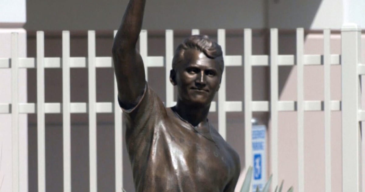 Charlie Kirk memorial statue vandalized - CTV News
