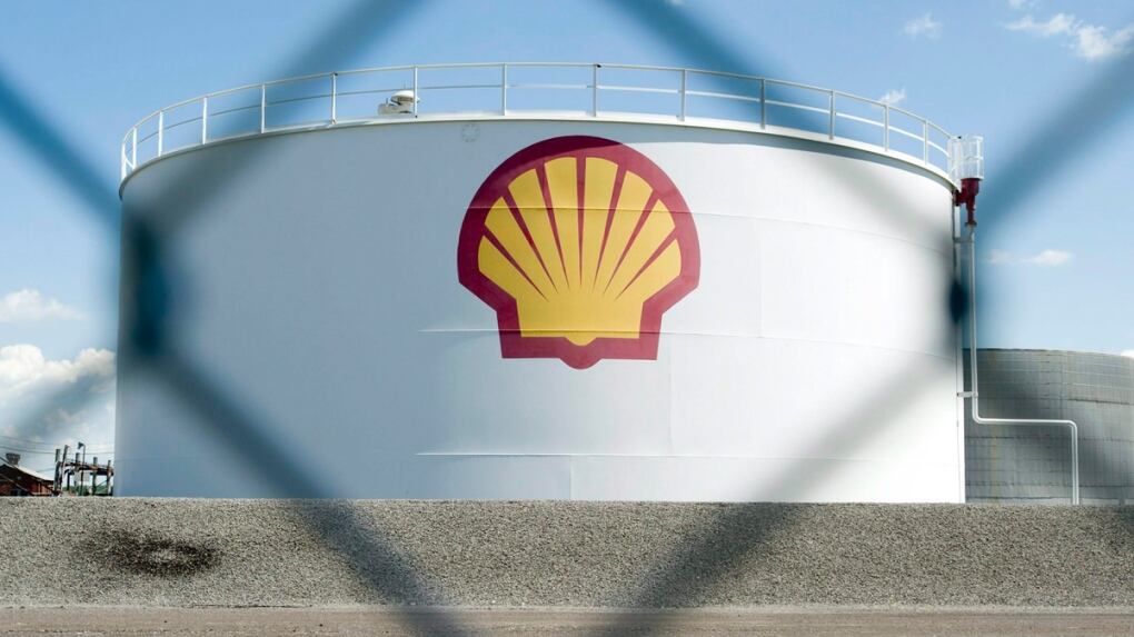 Shell Canada budget drops by half a billion dollars after oilsands sale
