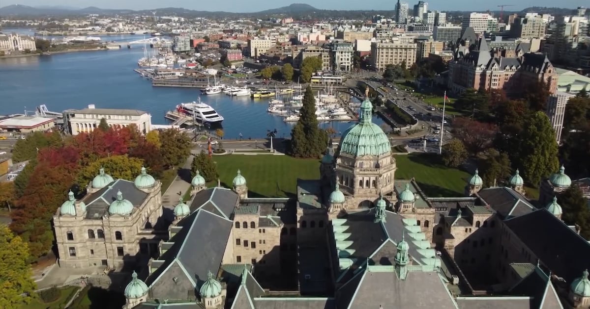 Privacy commissioner investigating B.C. government's removal of employee directory