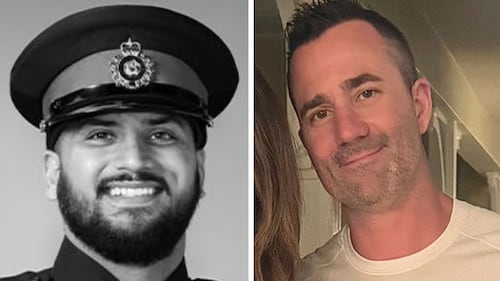 Toronto Blue Jays hold moment of silence for two officers killed in line of duty