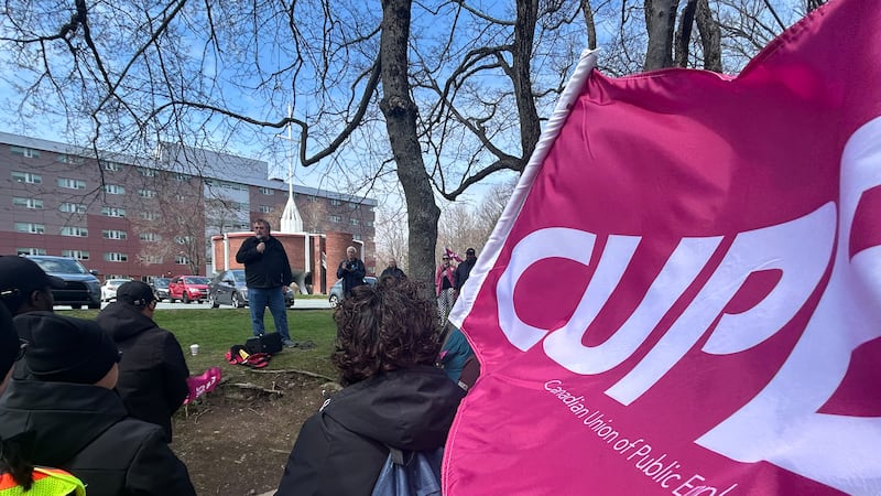 ‘We’re ready to meet’: CUPE president visits striking N.S. long-term care workers