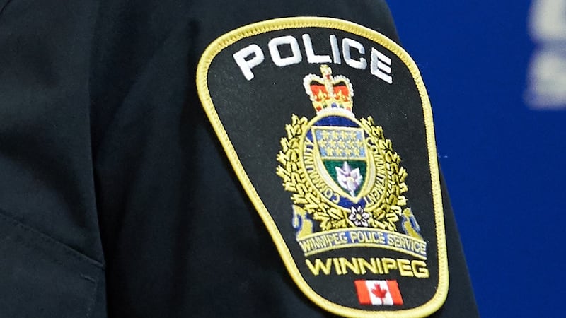 Pedestrian struck, killed while crossing Henderson Highway: police