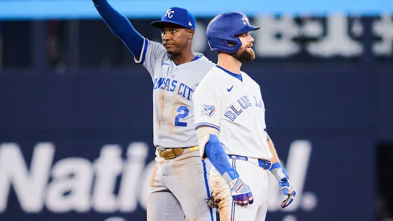 Mistakes prove costly as Toronto Blue Jays fall to surging Kansas City Royals