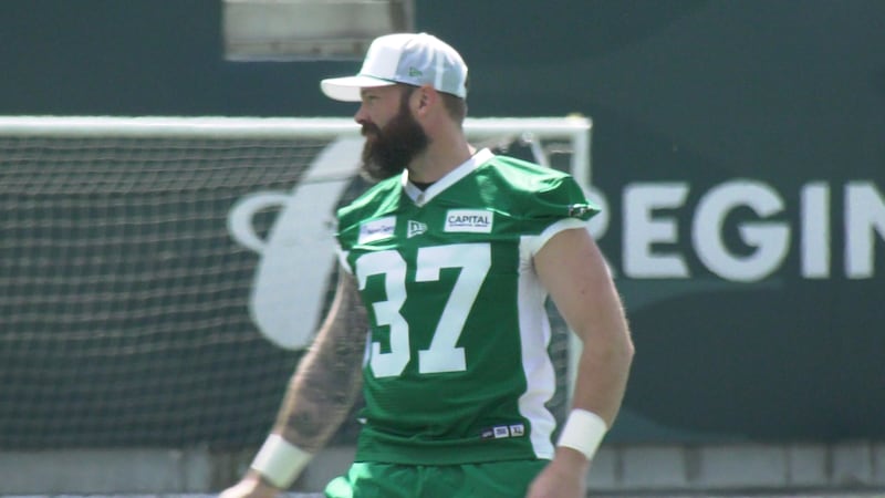 Riders sign two Nationals, including Winnipeg-born long snapper