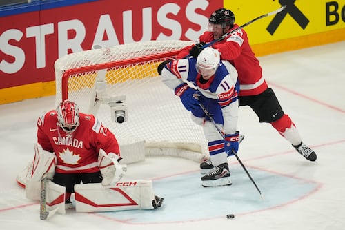 Greaves makes 34 saves, Canada blanks U.S. 4-0 in hockey worlds quarterfinal