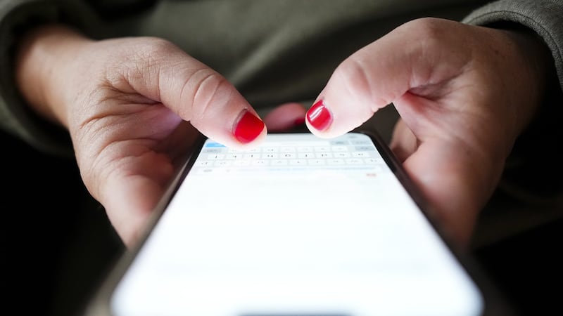 Cellphone, internet and TV complaints jump 61 per cent: watchdog report