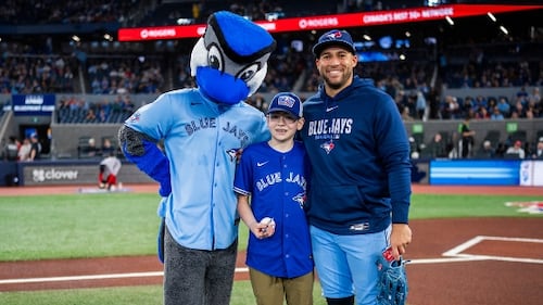 ‘It was so emotional’: Moncton teen has wish fulfilled at Blue Jays game