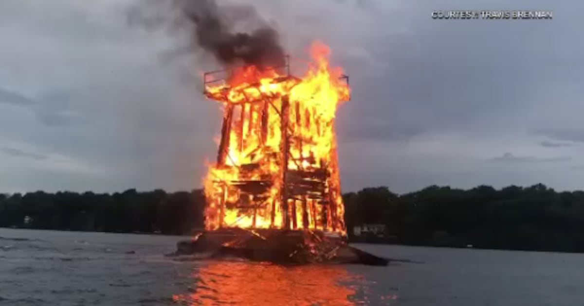 Historic lighthouse destroyed by lightning fire