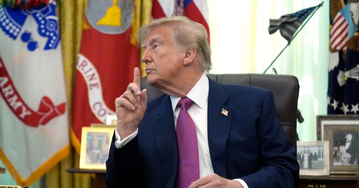 Canada’s exchange rate with U.S. is ‘unacceptable’: Trump