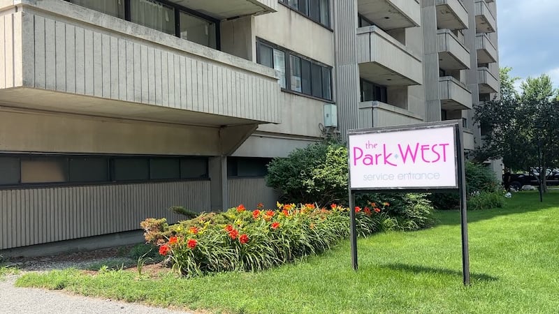 Residents set to move back into Ottawa apartment building following flood