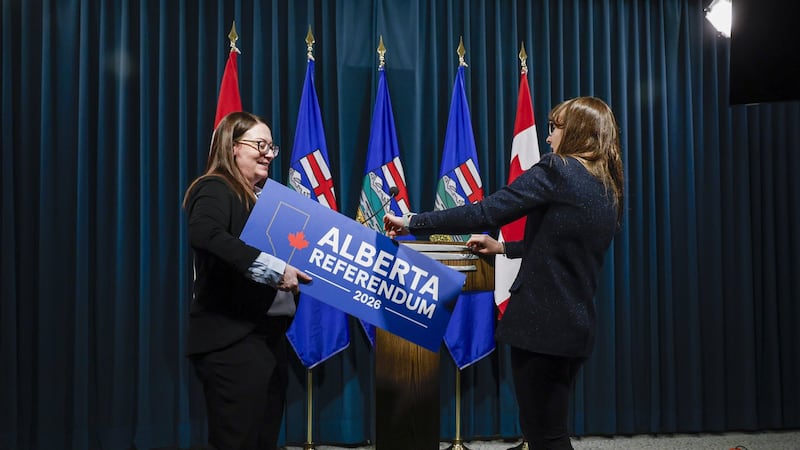 Elections Alberta begins distributing mail-in ballots for October referendum