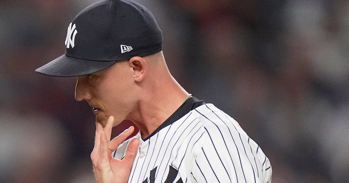 Yankees bullpen falters again in playoff-opening loss to the Red Sox