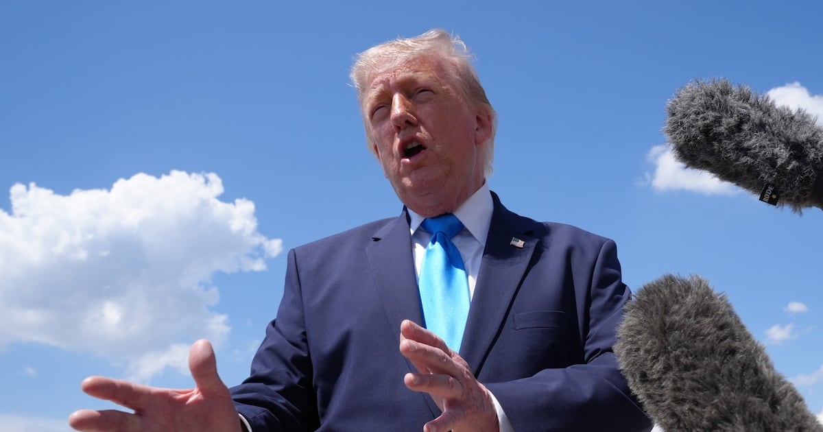 Trump hat seine Steuererklärungen lange geheim gehalten. Er sagt ...