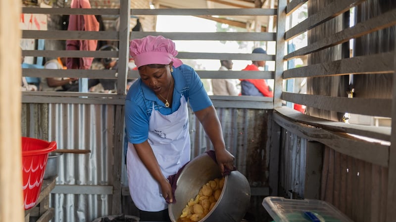 As Congo grapples with Ebola, volunteers cook up meals to support patients and health workers
