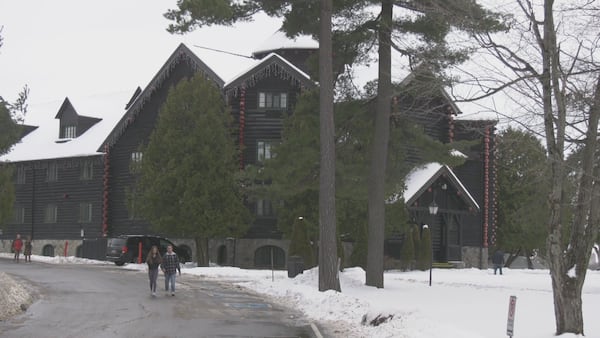 Château Montebello to remain open despite property in receivership