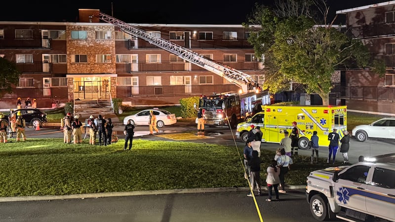 Man dead after apartment fire in Saint-Leonard