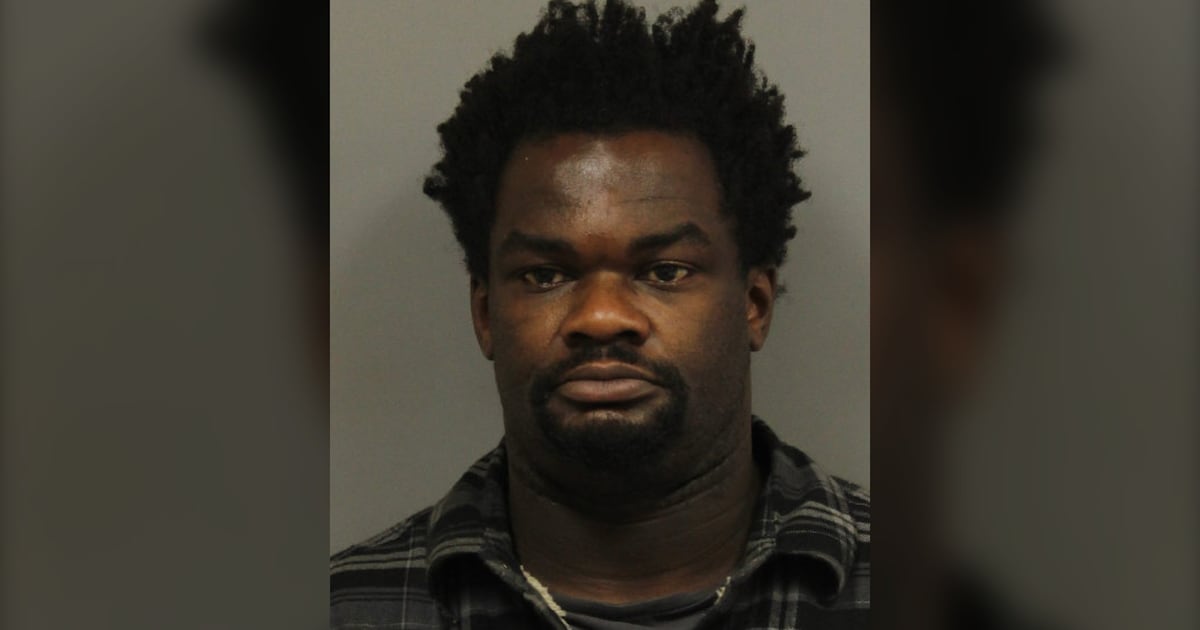 Sask. RCMP searching for escaped prisoner, stolen motorcycle