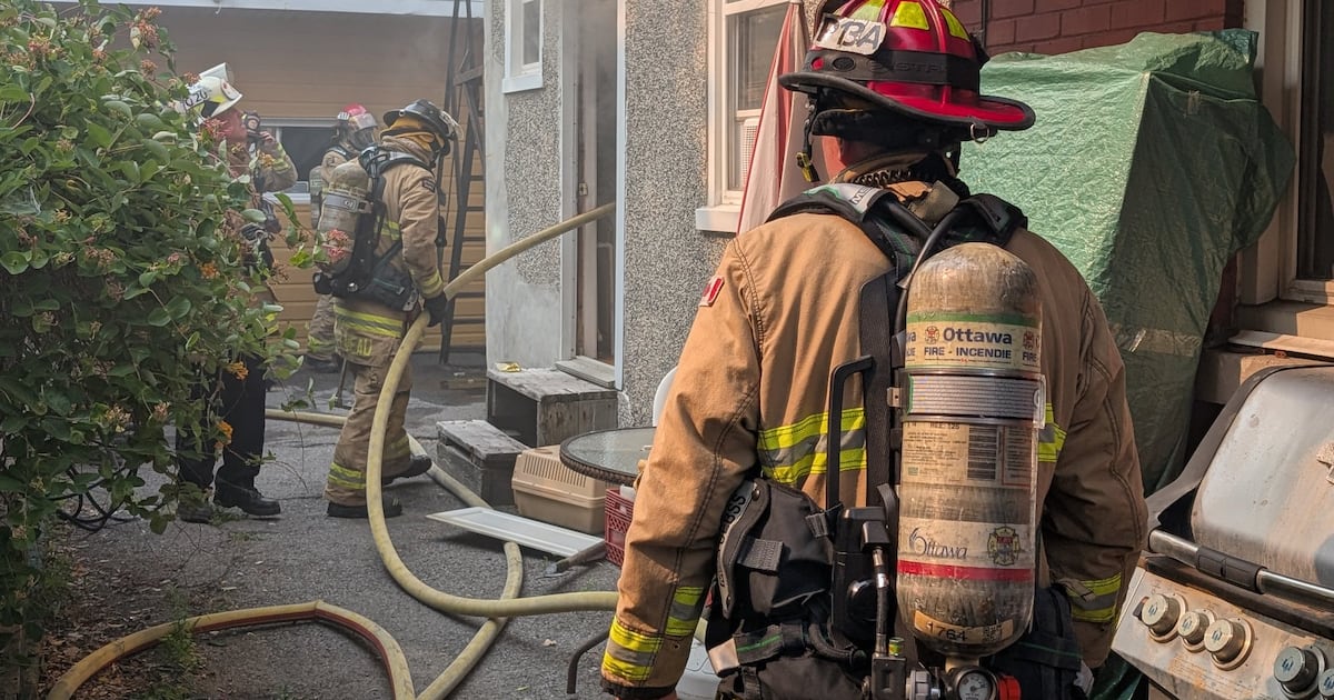 6 displaced after firefighters battle Lowertown fire under 30 C heat