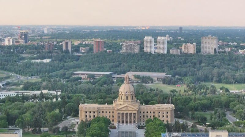 Edmonton area sees poor air quality as wildfire smoke hangs over the city