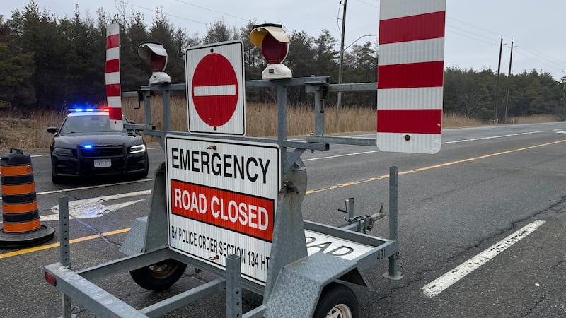 Overnight Oro‑Medonte crash leaves cyclist with life‑threatening injuries