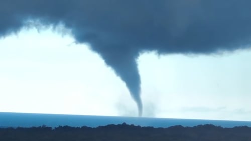 WATCH: Tornado in Georgian Bay captured on camera