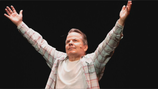 Comedian Bruce McCulloch brings dark comedy show to the Maritimes