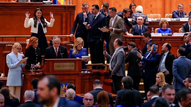 Romania’s pro-European coalition collapses after prime minister fails no-confidence vote