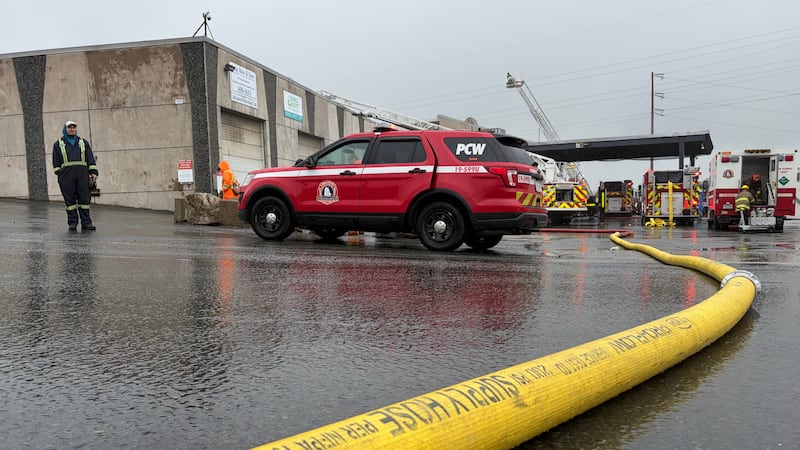 Section of Bayer’s Lake road closed due to fire