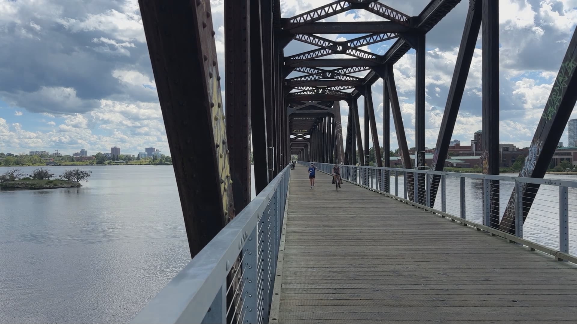 Showers, risk of thunderstorm expected in Ottawa on Sunday